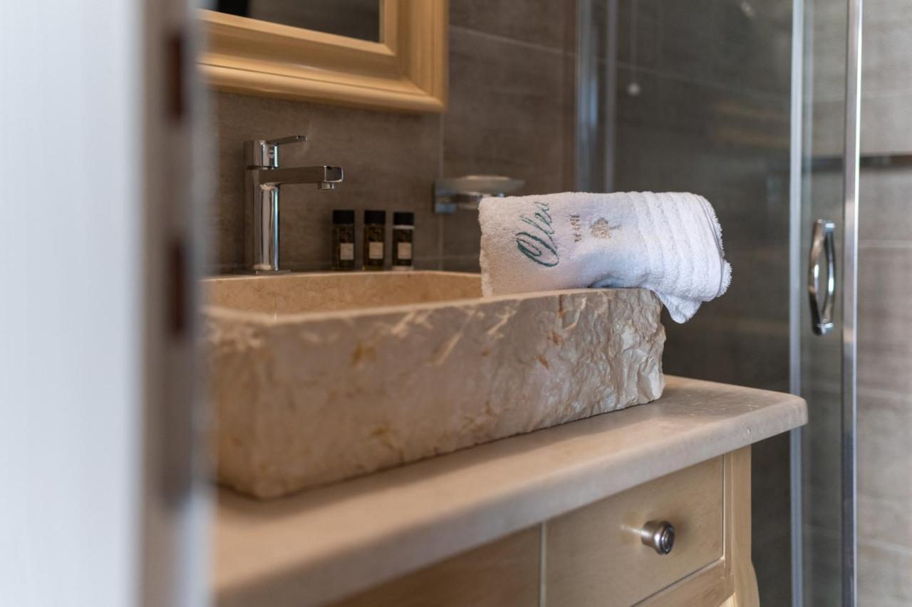 Olea Hotel Pyrgos Dirou Ngoại thất bức ảnh