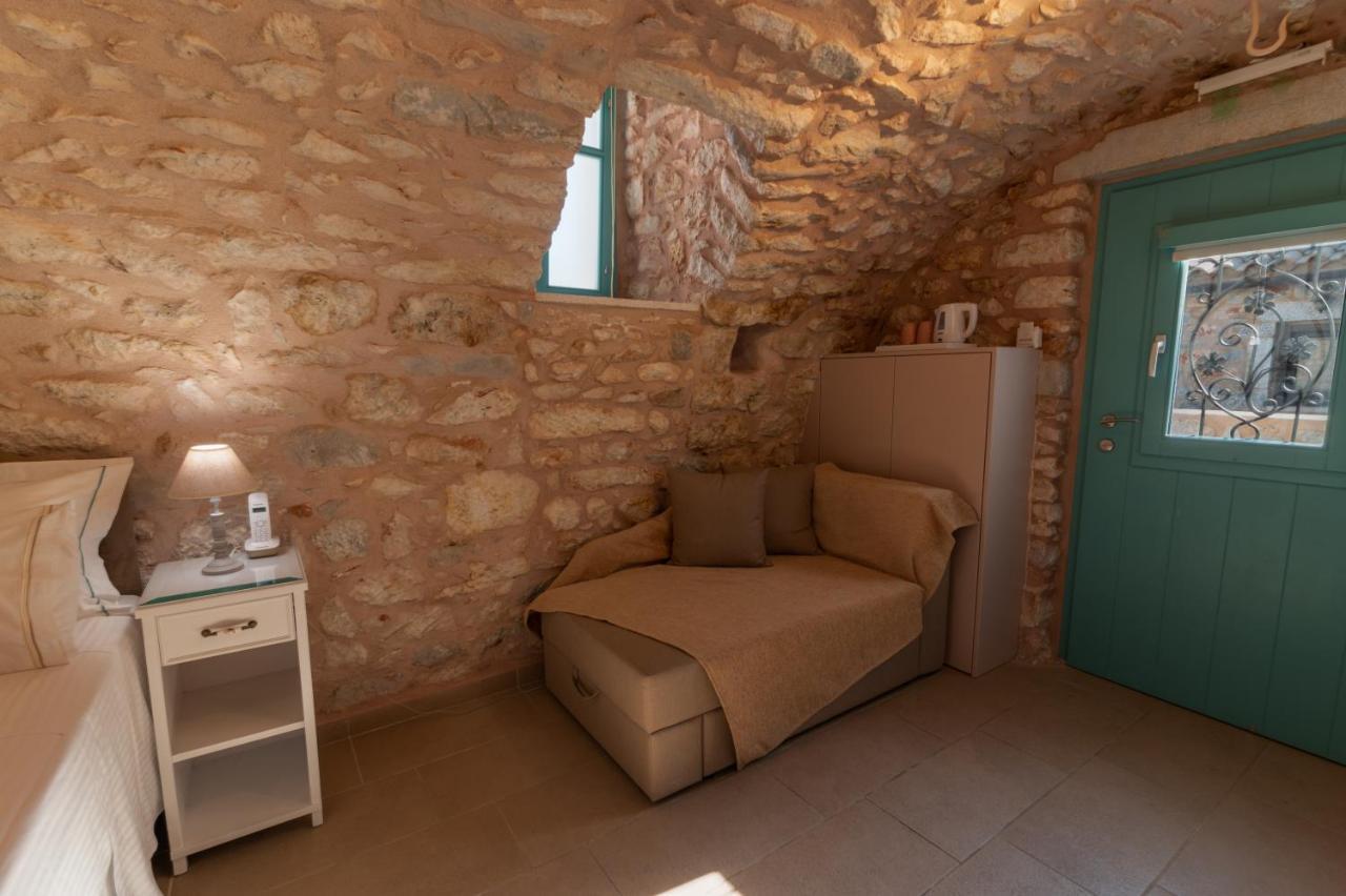 Olea Hotel Pyrgos Dirou Ngoại thất bức ảnh