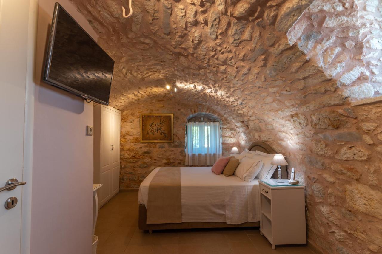 Olea Hotel Pyrgos Dirou Ngoại thất bức ảnh