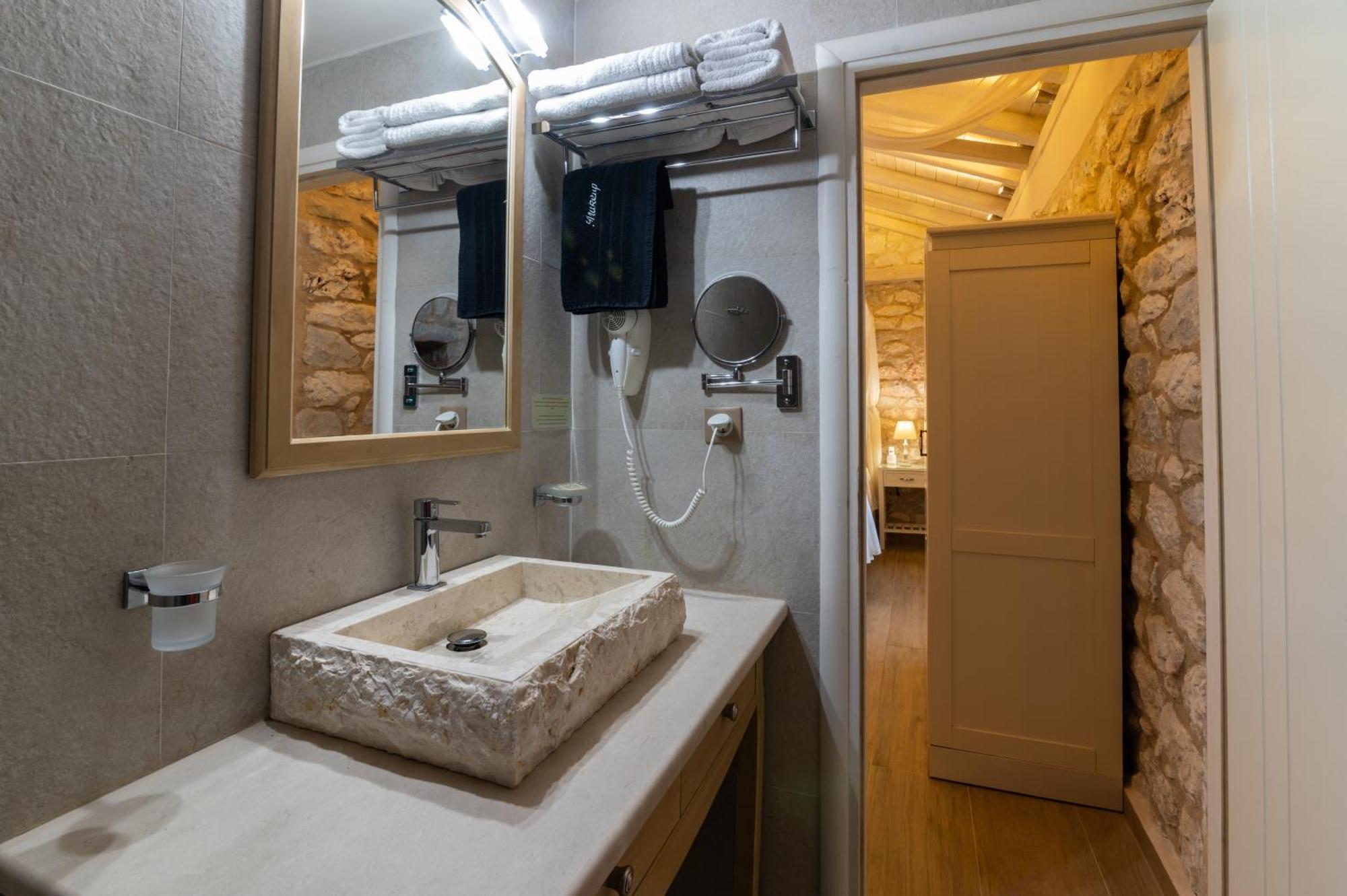 Olea Hotel Pyrgos Dirou Phòng bức ảnh