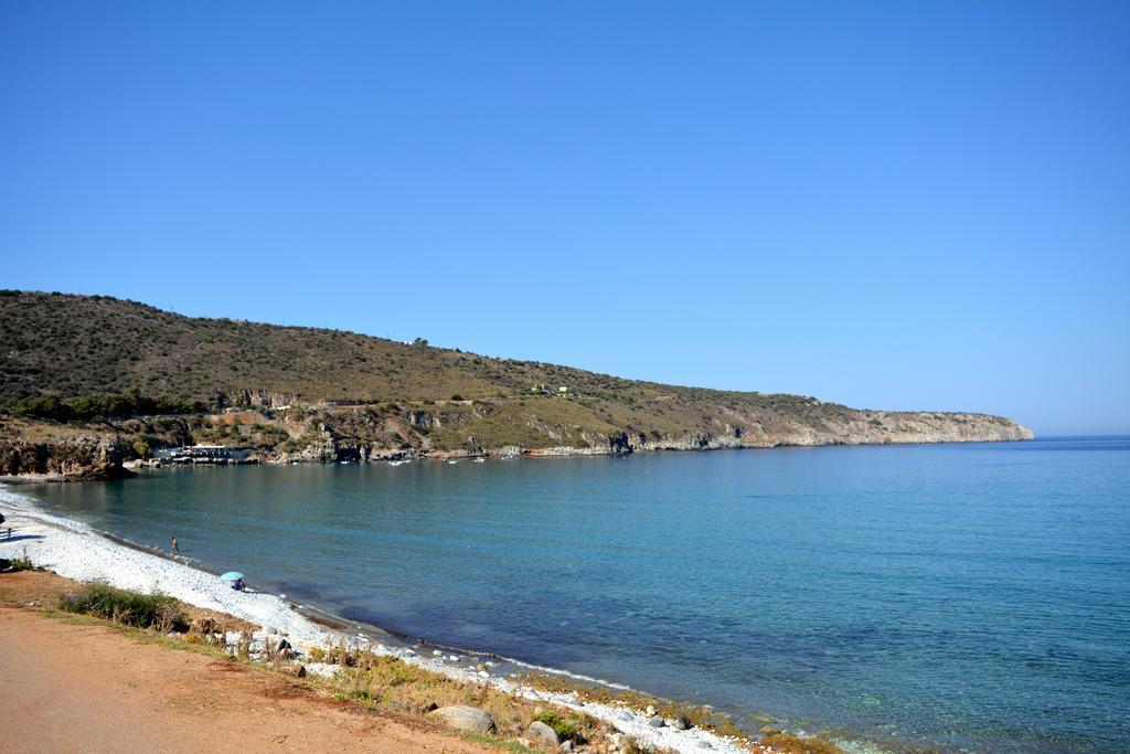 Olea Hotel Pyrgos Dirou Ngoại thất bức ảnh